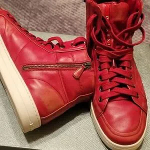 PRADA RED SNEAKER BOOT W/ GREY DRAW STRING BAG (USED) Prada - Medium Leather Tote Bag in Black - 1BG563_  main image 4